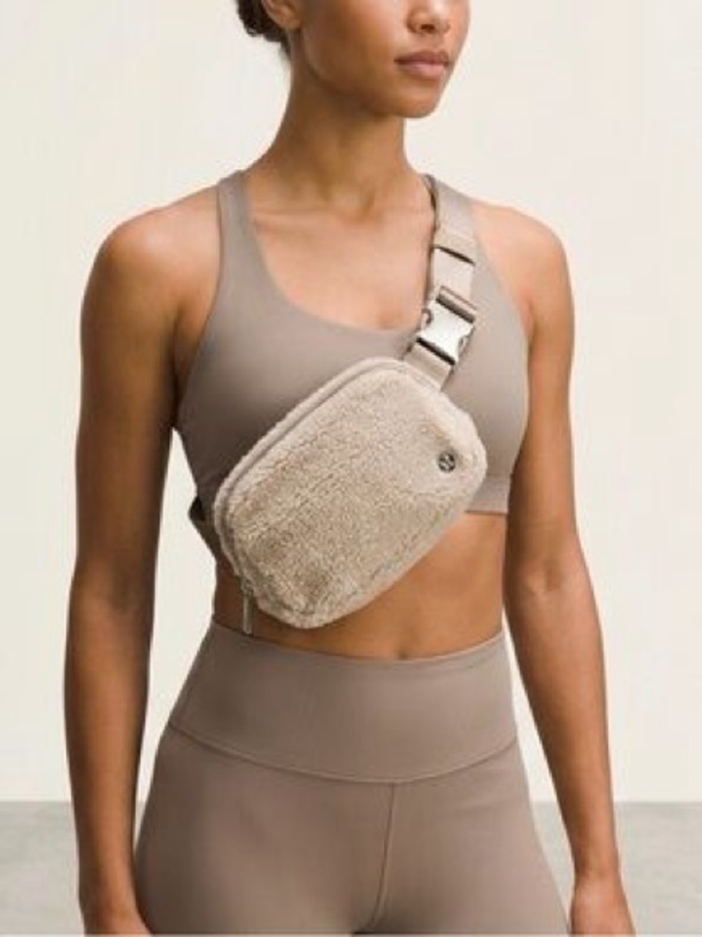 Lululemon Everywhere Belt Bag Fanny Pack Fuzzy Fleece Sherpa Cream Ivory Silver